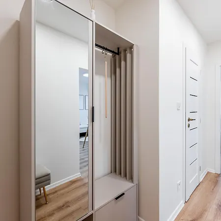 Modern Near Aupark With Ac - Centre Lejlighed *
