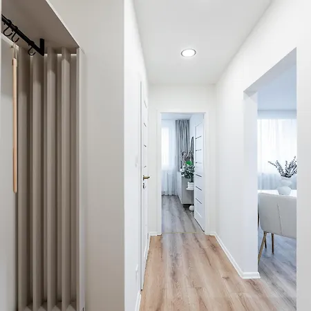 Modern Near Aupark With Ac - Centre Lejlighed *