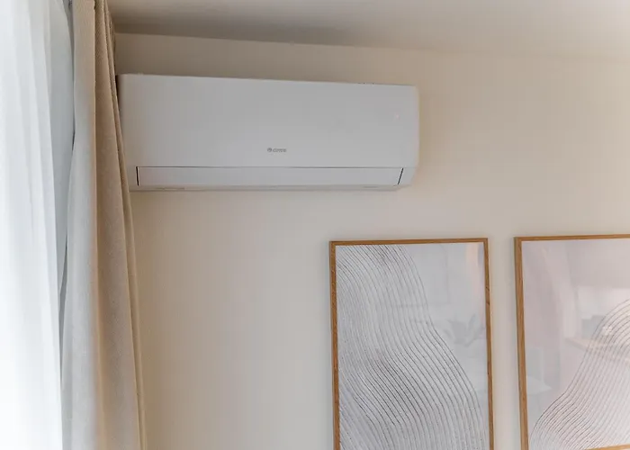 Daire Your Jantarova